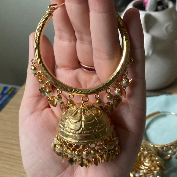 large gold plated jhumkis Earrings - Picture 2 of 3